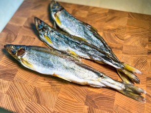 Сырок вяленый: Корюшка без икры вяленая ГОСТ (крупная)