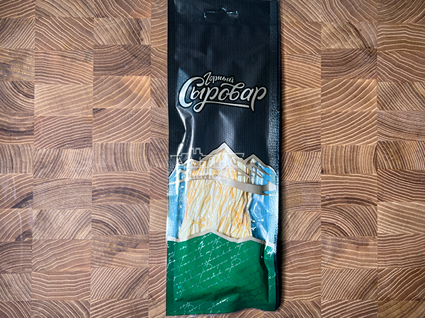 Сыр 60 гр ГОРНЫЙ СЫРОВАР (Паутинка копчёная) в Пензе