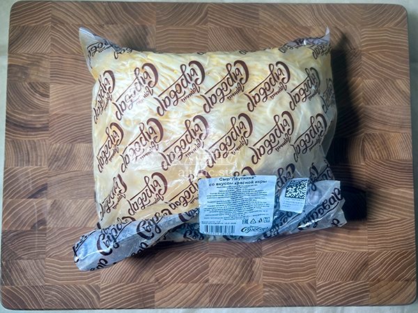 Сыр 1 кг ГОРНЫЙ СЫРОВАР (Паутинка со вкусом красной икры) в Пензе